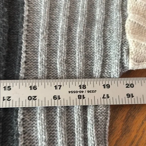 Time and Tru Black and Gray Ribbed Turtleneck Sweater - Picture 6 of 13